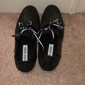 Black/Camo/White Steve Madden Runners (Size 7.5)